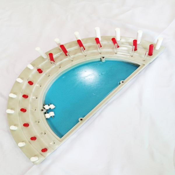 semi-circular-pegboard_a01